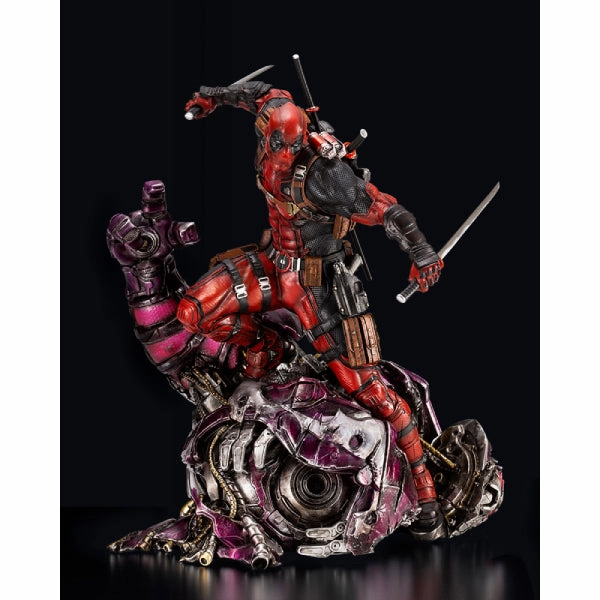 DEADPOOL FINE ART STATUE SIGNATURE SERIES -Featuring the Kucharek Brothers- ???? Recycled plastic