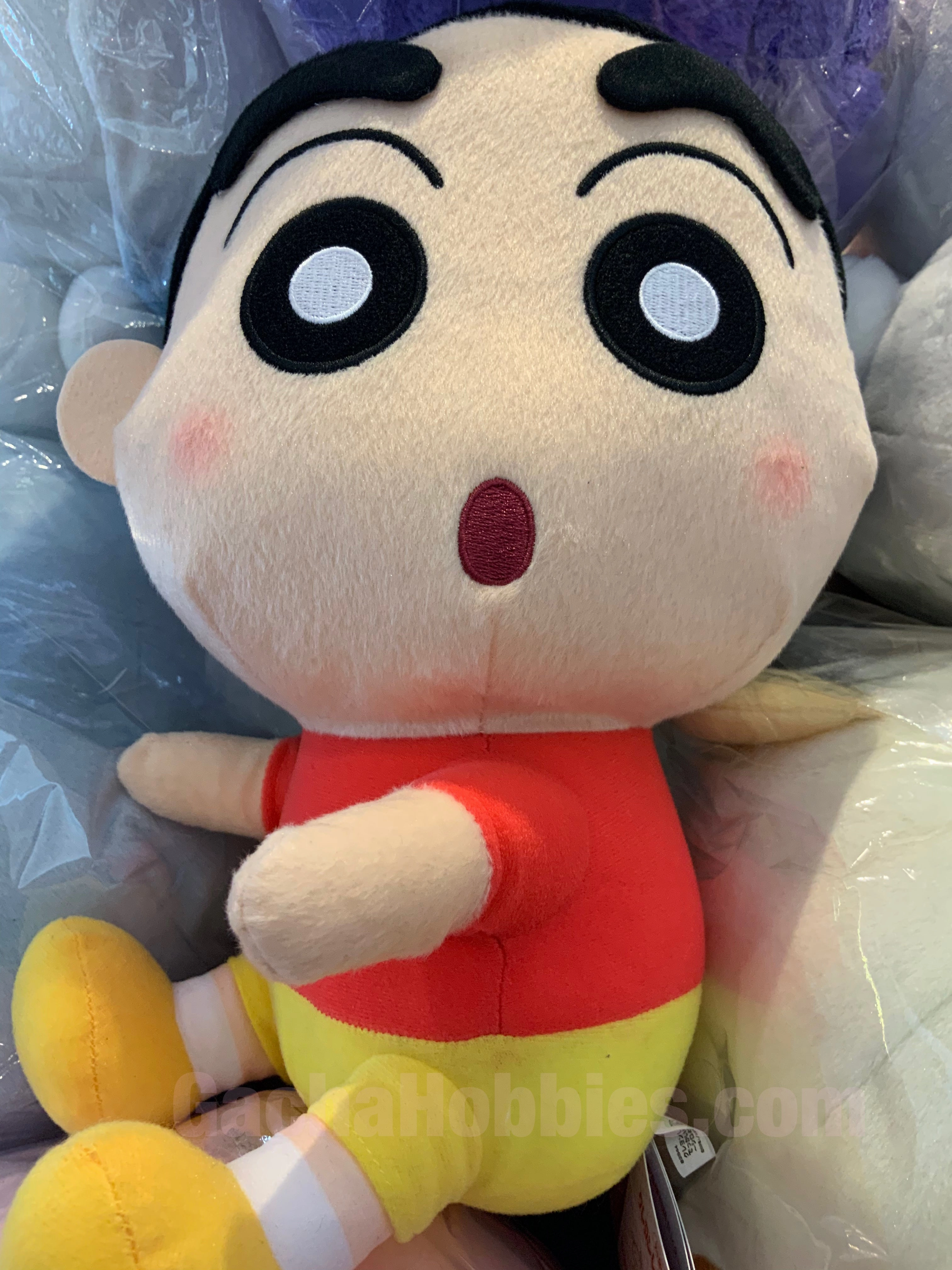 Museum Replica People Model Crayon Shin-Chan Hugging Together Medium Plush (In-stock)