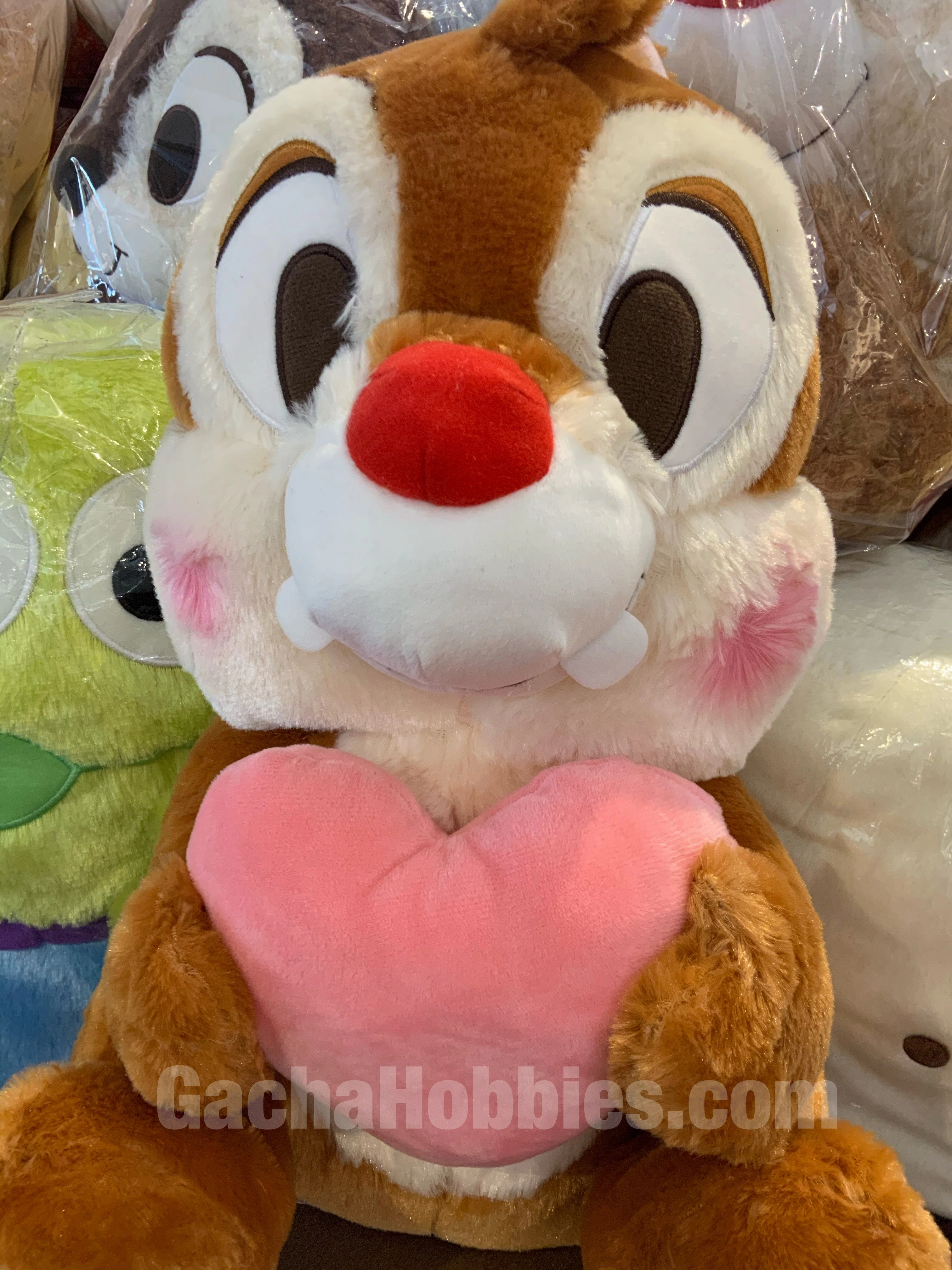 Miniature Decor CAD Design Disney Chip 'n' Dale Furry Dale Hugs Heart Plush (In-stock)