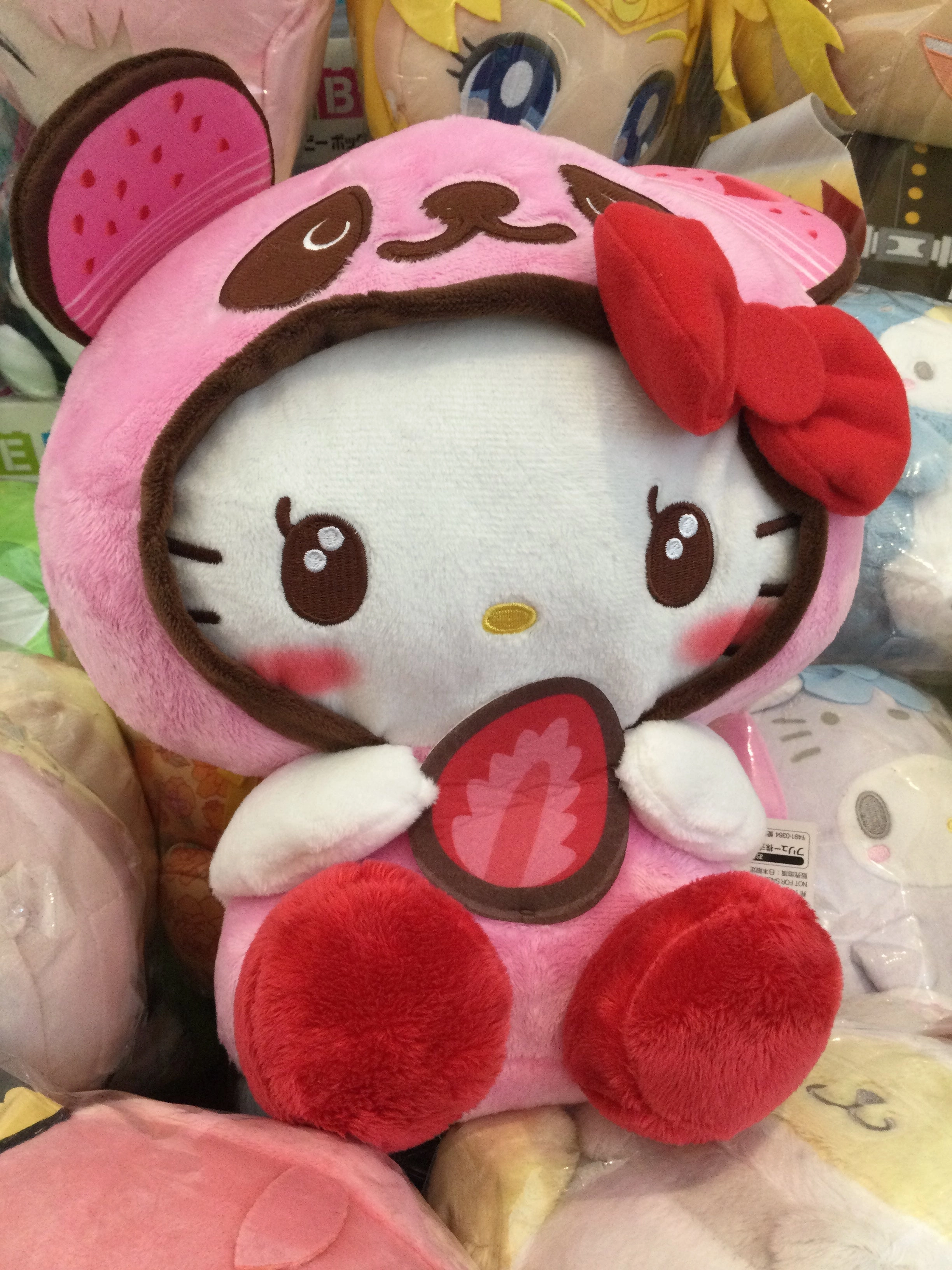PVC Merchandise FuRyu Sanrio Panada Hello Kitty Meidum Plush Chocolate Strawberry Ver. (In-stock)