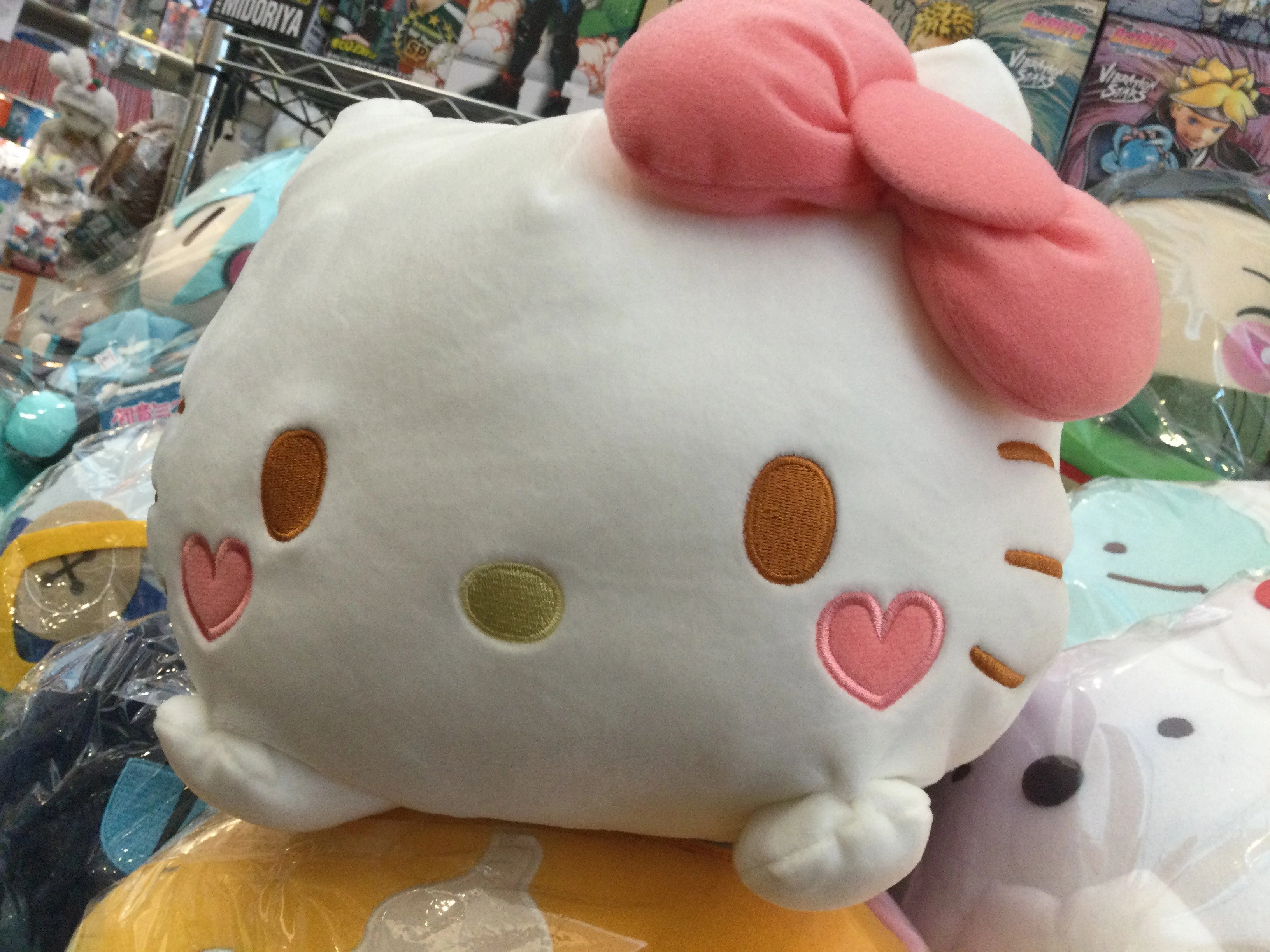 Sculpture Reproduction Diverse Representation Sanrio Character Hello Kitty Heart Blush Medium Plush (In-stock)