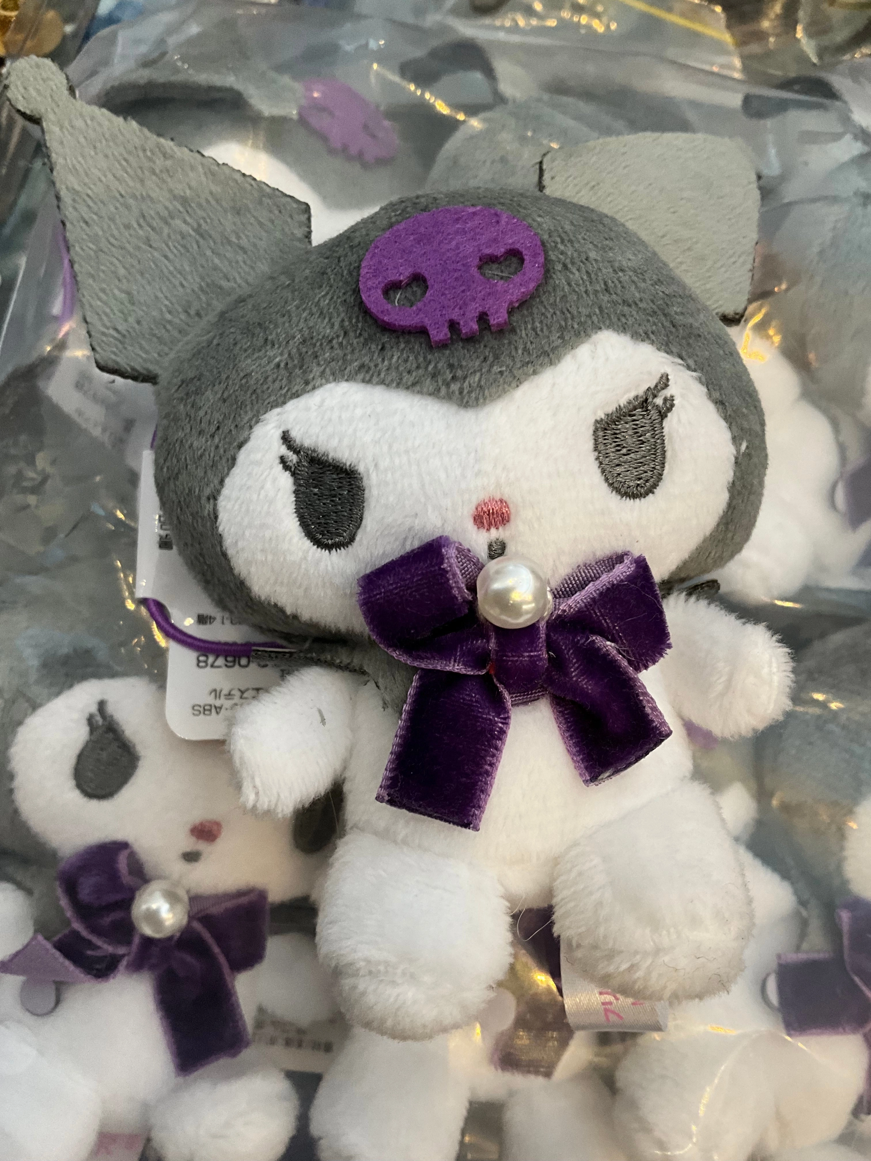 Sanrio Kuromi Dark Purple Velvet Ribbon Small Plush Keychain (In-stock) Miniature Object Collector's item