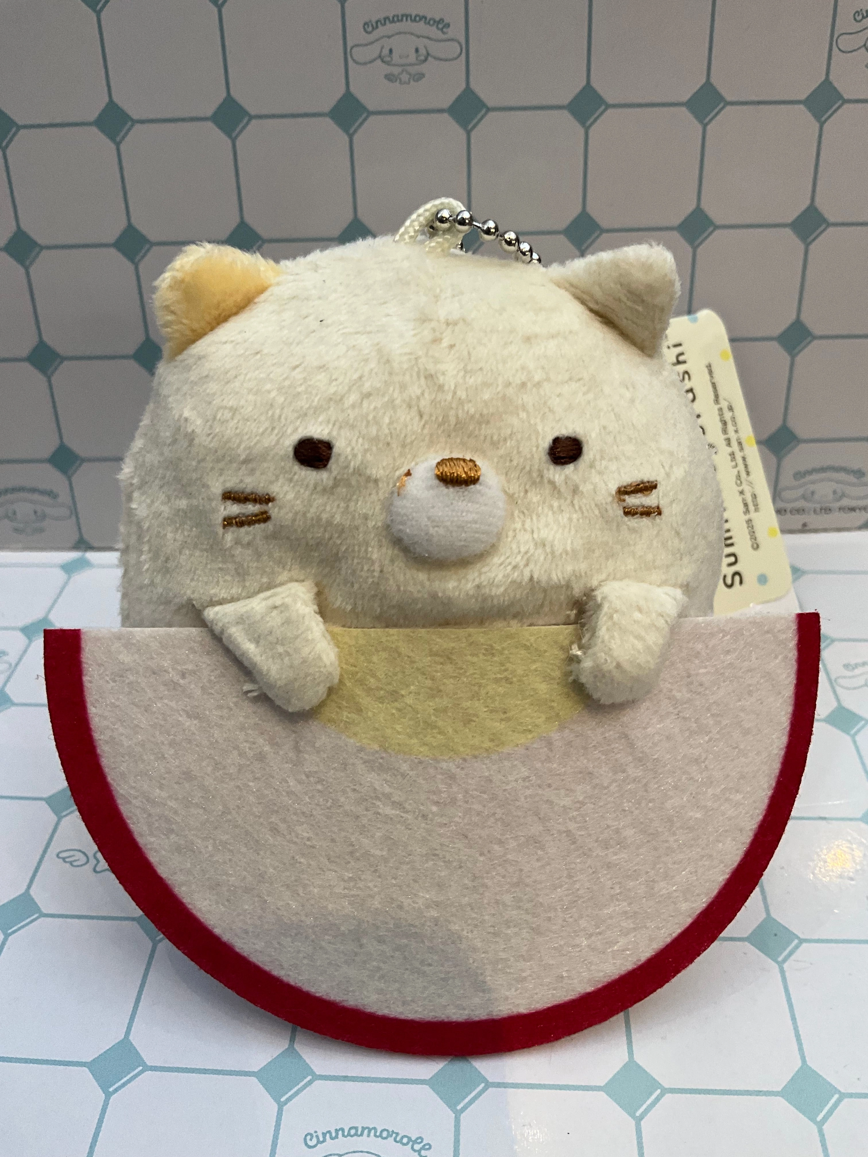 Sumikko Gurashi Neko with Apple Small Plush Keychain (In-stock) Character Item Military Vehicle