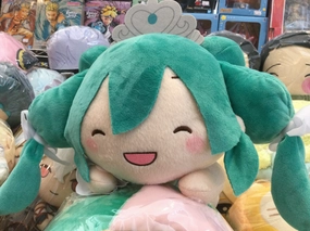 Miniature Product Artistic Sculpture Fuwapuchi Hatsune Miku 15th Anniversary Angel Lying Down Medium Plush Type A (In-stock)