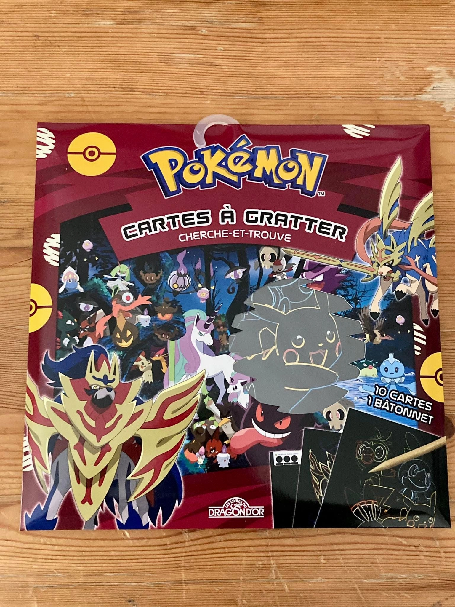 POKEMON MES CARTES A GRATTER CHERCHE-ET-TROUVE LES POKEMONS LEGENDAIRES DE GALAR Character Toy Ceramic Sculpture